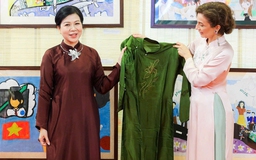 Thời trang ngoại giao