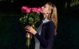 Bí quyết diện cardigan xinh ngất ngây