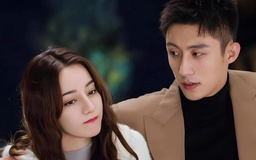 Sức khỏe Địch Lệ Nhiệt Ba suy kiệt giữa tin đồn bí mật sinh con