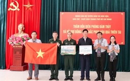 Đoàn tuyên giáo, báo chí TP.HCM tặng quà 2 xã biên giới của tỉnh Cao Bằng