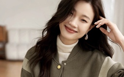 Áo khoác bóng chày 'bật' cá tính, gợi về tuổi trẻ thanh xuân