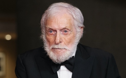 Huyền thoại Dick Van Dyke hé lộ cuộc sống riêng ở tuổi 100

