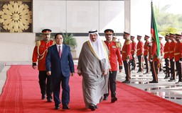 Thủ tướng Kuwait chủ trì lễ đón Thủ tướng Phạm Minh Chính