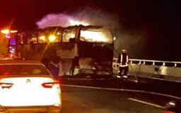 Xe khách đụng xe bồn trên cao tốc, hàng chục người Ấn Độ hành hương thiệt mạng