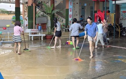 Khánh Hòa: Trường lớp ngập bùn, nhiều nơi cho học sinh nghỉ thêm