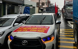 Đội ca nô 74 Quảng Trị xuyên đêm ứng cứu vùng ngập lụt Tuy Hòa