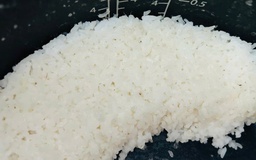 Cơm nguội để qua đêm, hôm sau ăn có an toàn?