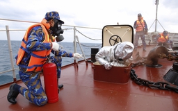 4 tàu hộ vệ của Hải quân Việt Nam và Trung Quốc tuần tra liên hợp trên vịnh Bắc bộ