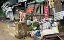 Người dân phố biển Nha Trang cần gì sau ngập lụt lịch sử?