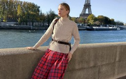 Dấu ấn vintage tinh khôi từ chân váy họa tiết ca rô cổ điển