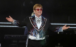 Danh ca Elton John căng thẳng, đau khổ khi bị mất thị lực