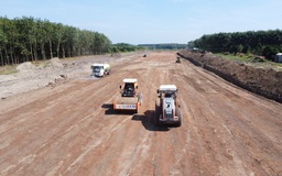 Vì sao cao tốc Gia Nghĩa - Chơn Thành thi công cầm chừng?