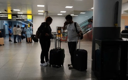 Mỹ rà soát thẻ xanh của công dân từ 19 nước