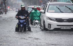 Dự báo thời tiết TP.HCM hôm nay: Mưa lớn khắp nơi từ buổi chiều