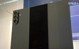 Hình ảnh rõ nét Galaxy Z TriFold khiến giới công nghệ 'phát sốt'