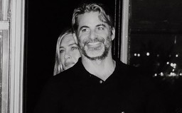 Jennifer Aniston công khai bạn trai kém tuổi, phản ứng của chồng cũ gây chú ý
