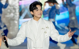 'Hot boy cải lương' Quách Phú Thành 'lột xác' ở tuổi 20