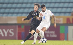 Nam Định lại thua Gamba Osaka, có tình huống gây tranh cãi: Chủ nhà mất oan phạt đền?