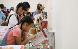 Ép con học quá sức sẽ bị phạt từ 5 -10 triệu đồng, cha mẹ nói gì?