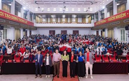 Giới trẻ Thủ đô ‘tiếp lửa’ hành trình tái sinh chai nhựa