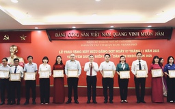 Không tặng hoa trong lễ tuyên dương 'Dân vận khéo', dành kinh phí ủng hộ miền Trung