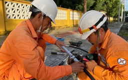 Sau bão Kalmaegi, Điện lực Đắk Lắk huy động 868 người khắc phục sự cố