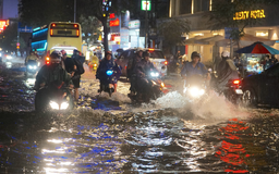 Nước rút chậm, nhiều nơi triều cường vẫn vượt báo động 3