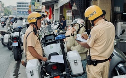 Đỗ xe máy trên vỉa hè bị phạt bao nhiêu, trường hợp nào thì không bị phạt?