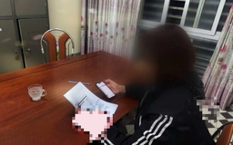 Bị 'người tình ảo' dọa tung ảnh 'nóng', ép chuyển 4 tỉ đồng