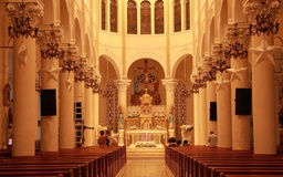 'Nhà thờ hồng' Tân Định 150 tuổi độc nhất ở TP.HCM có gì đặc biệt?