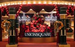 Rực rỡ 'Làng Giáng sinh' ngay trong trung tâm thương mại