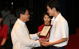 Học bổng mang tên người anh hùng