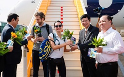 Giây phút lịch sử của du lịch Việt Nam - đón khách quốc tế thứ 20 triệu