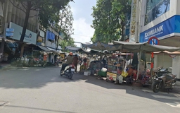 Buôn bán lấn chiếm lòng lề đường