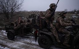 Chiến sự Ukraine ngày 1.394: Ukraine nhắm mục tiêu ở Crimea, ông Zelensky nói thiếu tên lửa