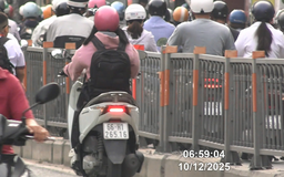 4 phút, 68 xe máy đi ngược chiều lọt vào camera phạt nguội của CSGT TP.HCM