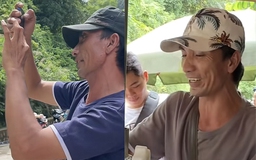 Anh bán kem trên đảo được du khách 'săn đón'