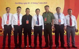 Chung dòng máu Lạc Hồng: Cán bộ trẻ người Mông 
giúp bản nghèo thay đổi