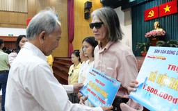 TP.HCM: Phường Phú Nhuận tiếp nhận 4,6 tỉ đồng trợ giúp hộ khó khăn