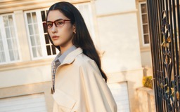 Phối áo khoác ngày đông cùng quần ống rộng và váy dài