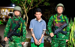 Bắt giữ một người vận chuyển 15.000 bao thuốc lá lậu qua khu vực biên giới