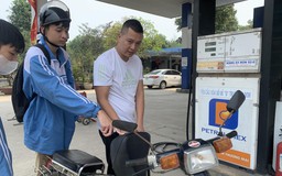 Giá xăng tiếp tục giảm mạnh