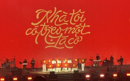 Phương Mỹ Chi 'quẩy' hết mình trong Liên hoan Âm nhạc quốc tế TP.HCM