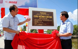 Chỉ có ở Thanh Niên: Những cây cầu bừng sáng vùng quê