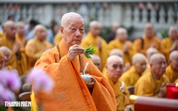 An vị vĩnh viễn xá lợi trái tim Bồ tát Thích Quảng Đức tại Việt Nam Quốc Tự