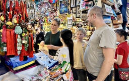 'Lên đời' hay bỏ chợ truyền thống?