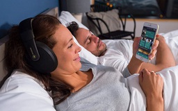 Cẩn thận khi ngủ với tai nghe đeo suốt đêm