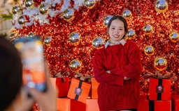 Bạn trẻ mặc đồ đông giữa trời 30 độ