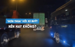 Tài xế ô tô con quyết 'hơn thua' với xe buýt vượt ẩu: Nên hay không?