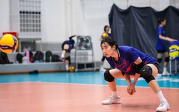 HLV đội bóng chuyền nữ Việt Nam báo tin vui về Thanh Thúy, lo ngại giờ đấu 'lạ'